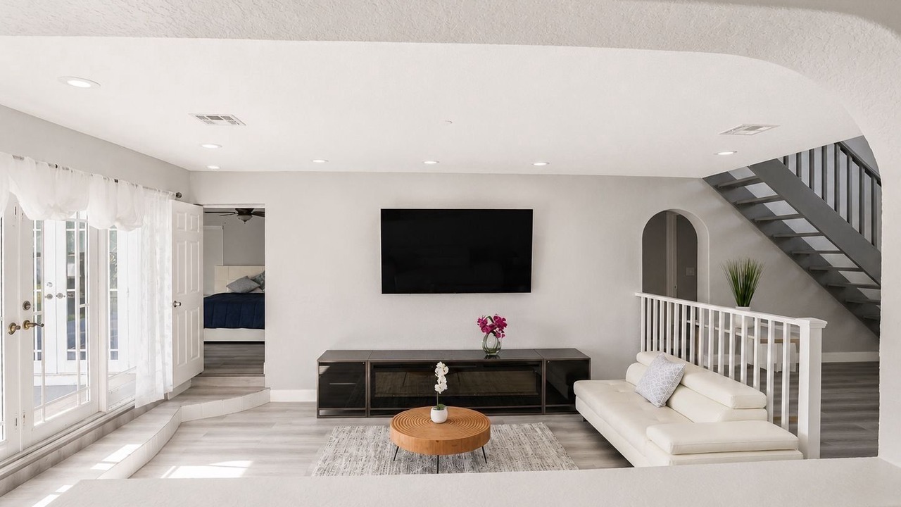 Photo of Livingroom in Davie