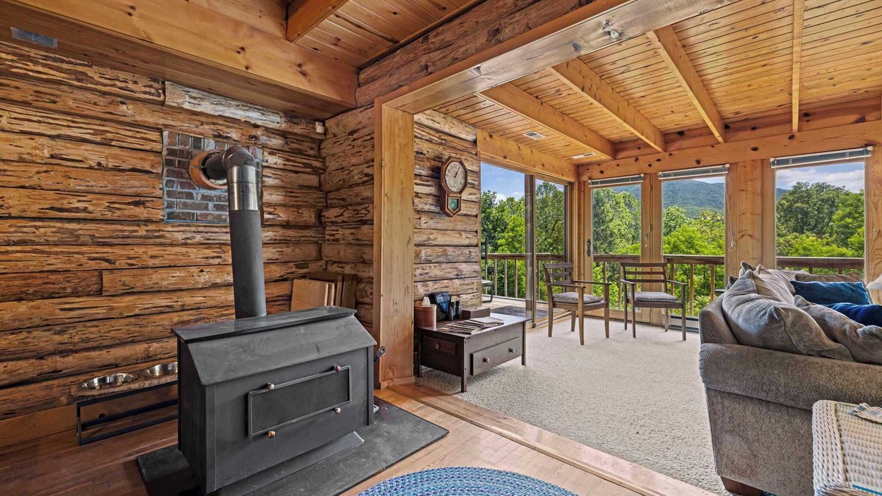 Photo of Livingroom in South Fork