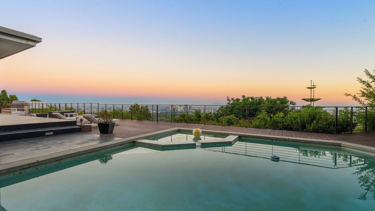 Photo of Outdoor in Beverly Glen