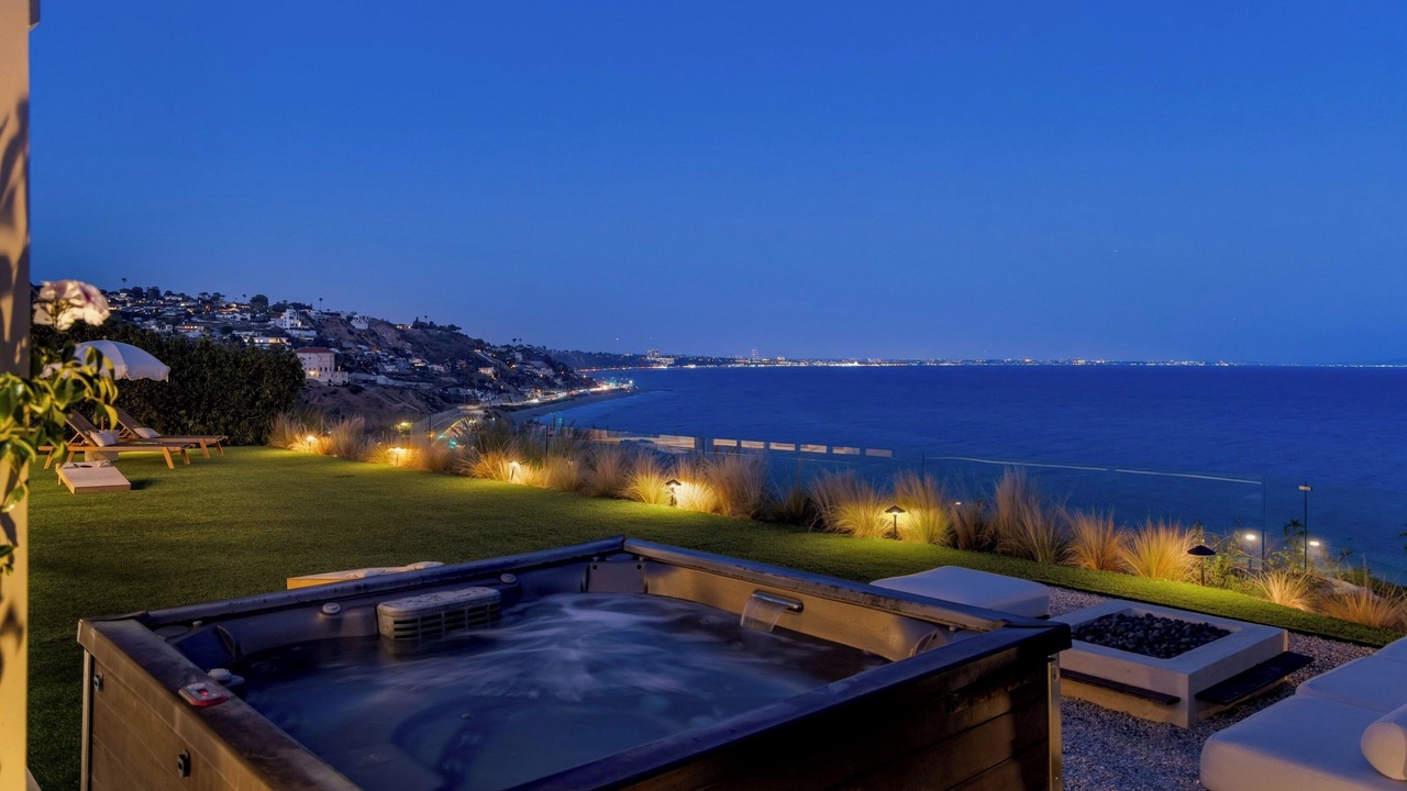 Photo of Patio Balcony in Malibu