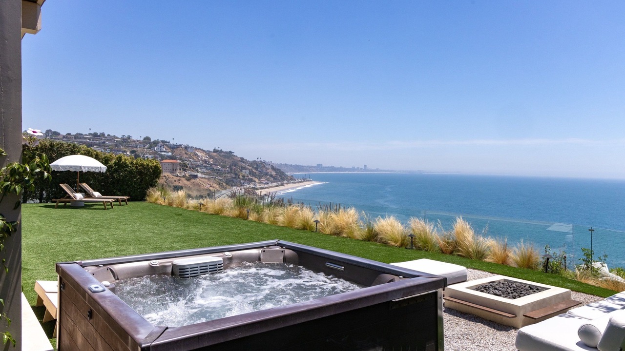 Photo of Patio Balcony in Malibu