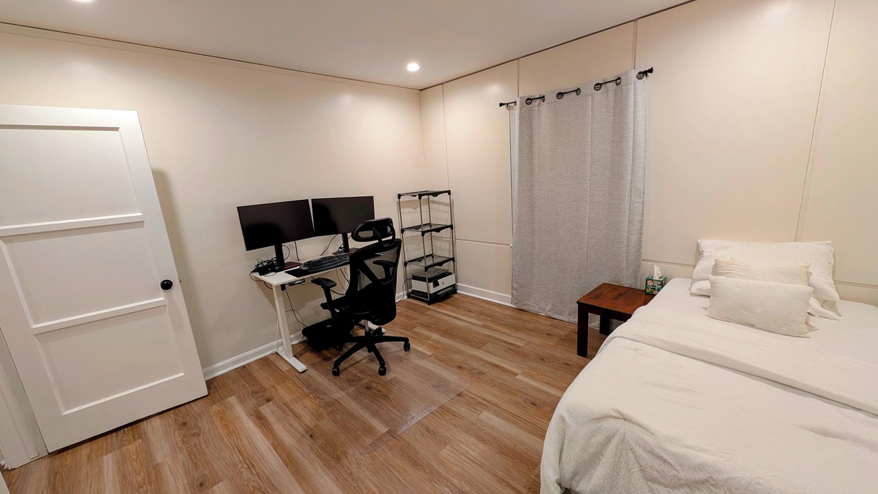 Photo of Bedroom in Inglewood
