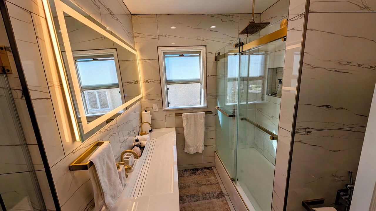 Photo of Bathroom in Inglewood
