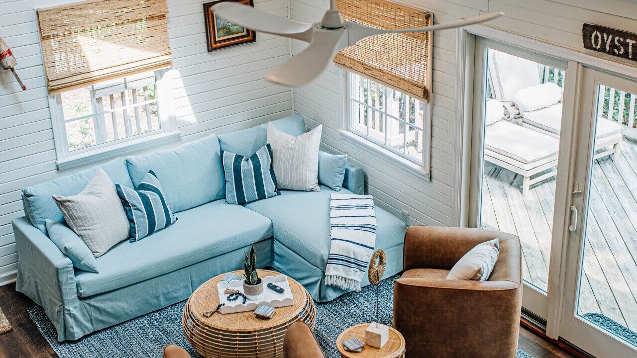 Photo of Livingroom in Deltaville