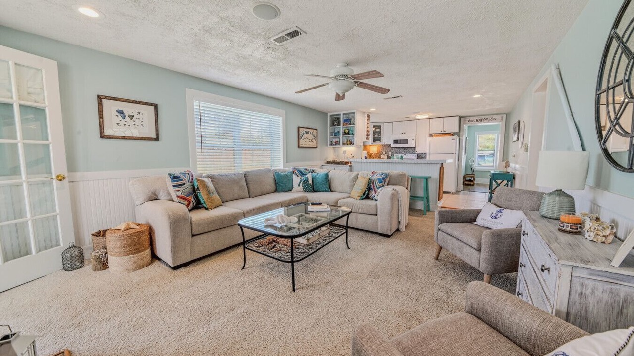 Photo of Livingroom in Gwynn