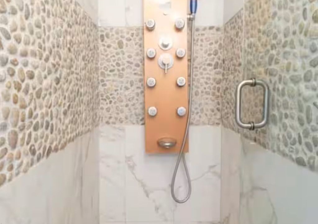 Photo of Bathroom in Weehawken