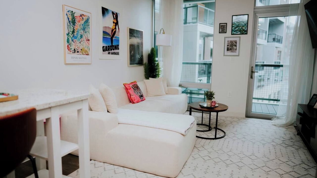 Photo of Livingroom in East Cambridge