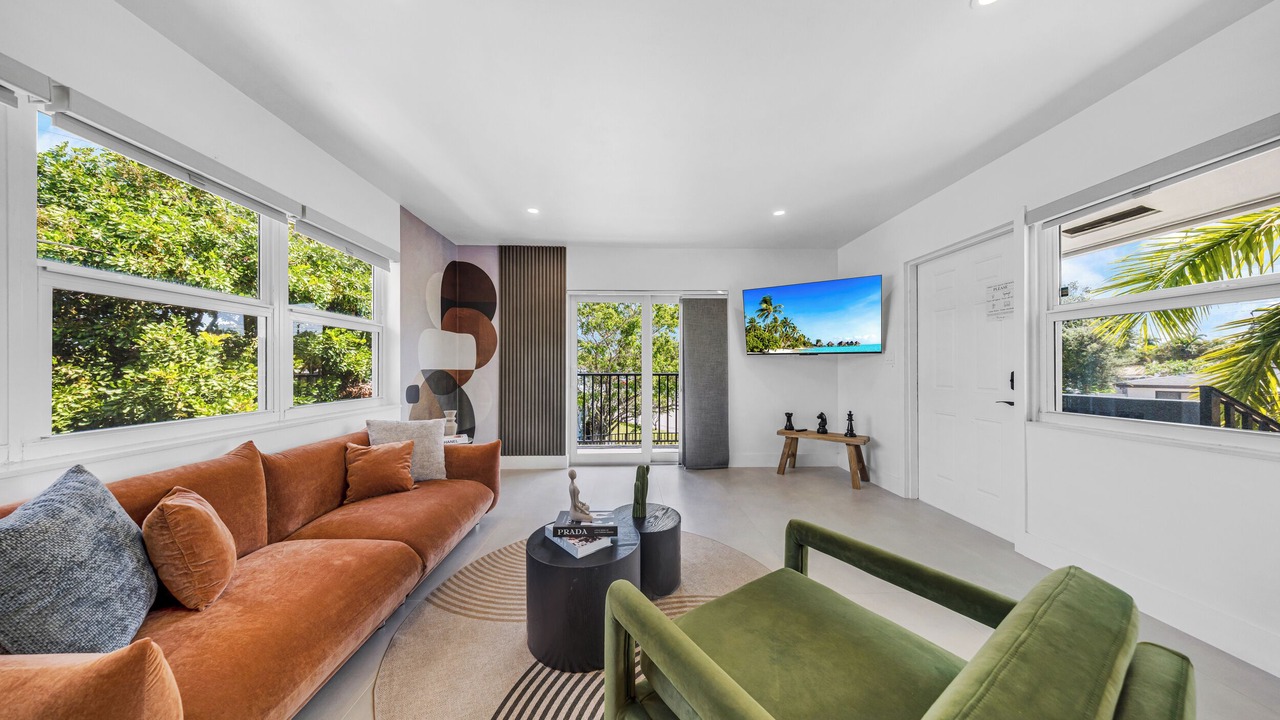 Photo of Livingroom in Coral Ridge Isles
