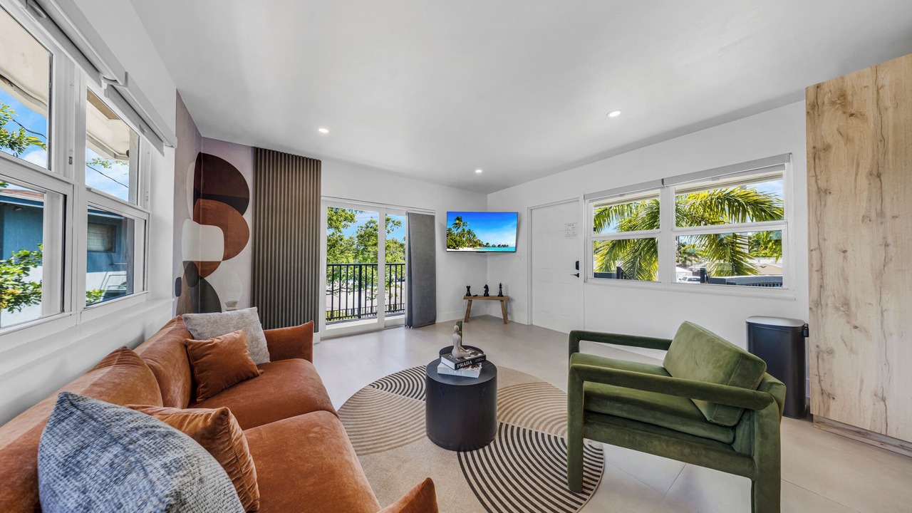 Photo of Livingroom in Coral Ridge Isles