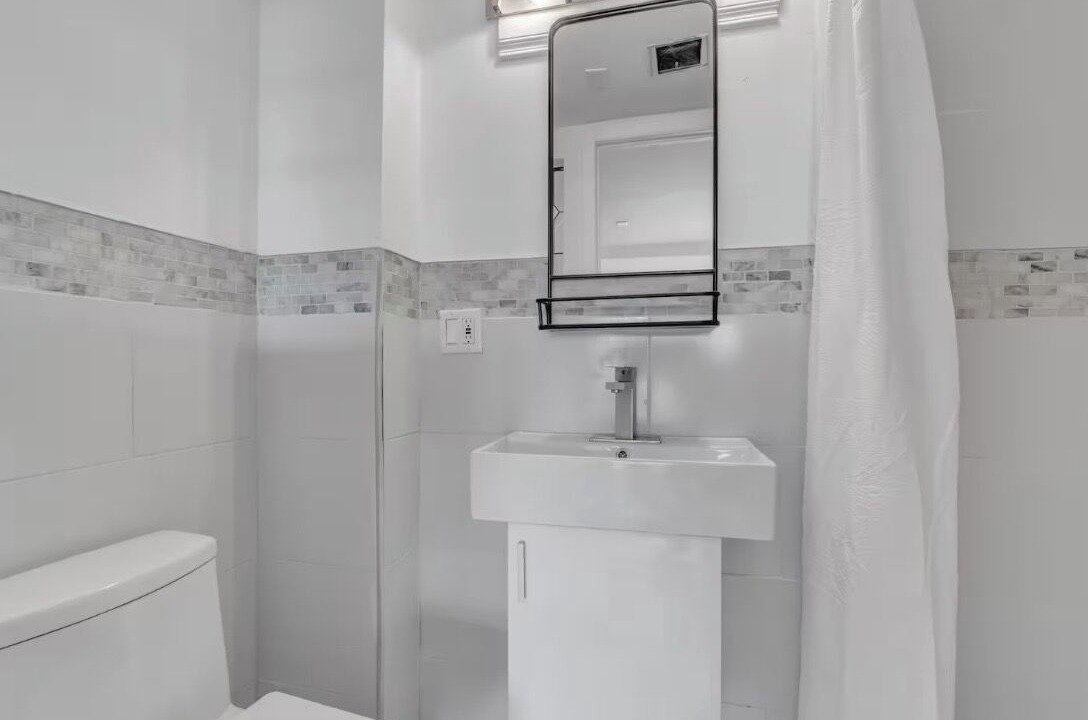 Photo of Bathroom in Weehawken