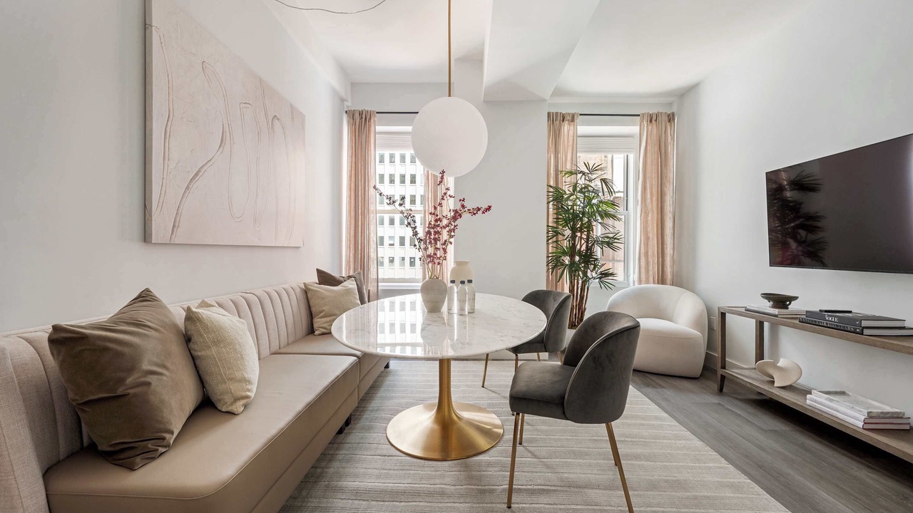 Photo of Livingroom in Financial District