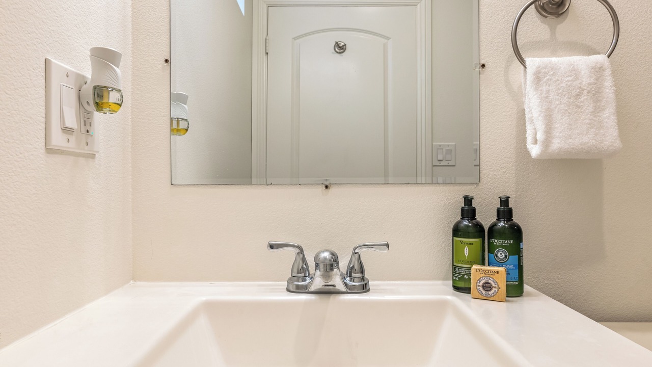 Photo of Bathroom in Los Angeles
