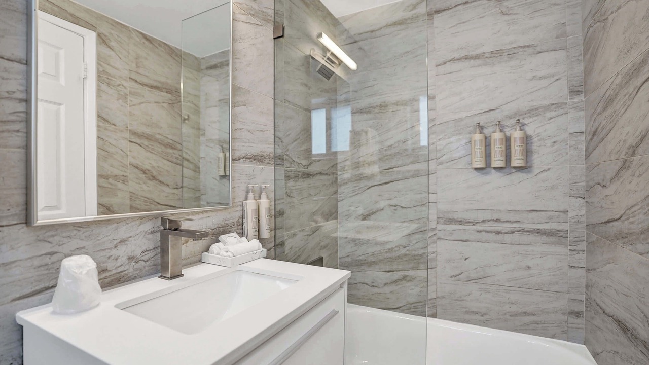 Photo of Bathroom in Galt Mile