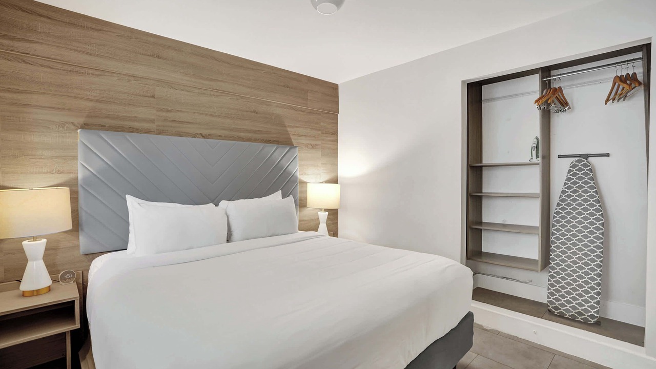 Photo of Bedroom in Galt Mile