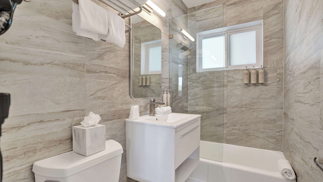 Photo of Bathroom in Galt Mile