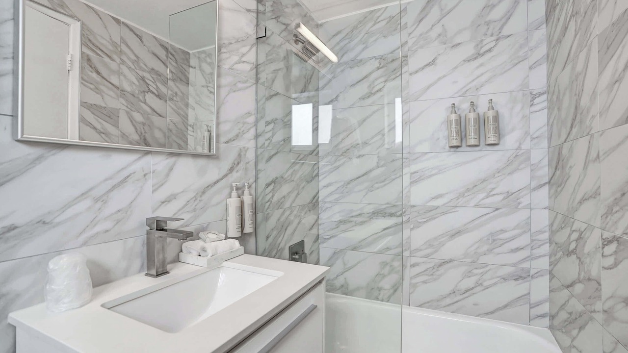 Photo of Bathroom in Galt Mile