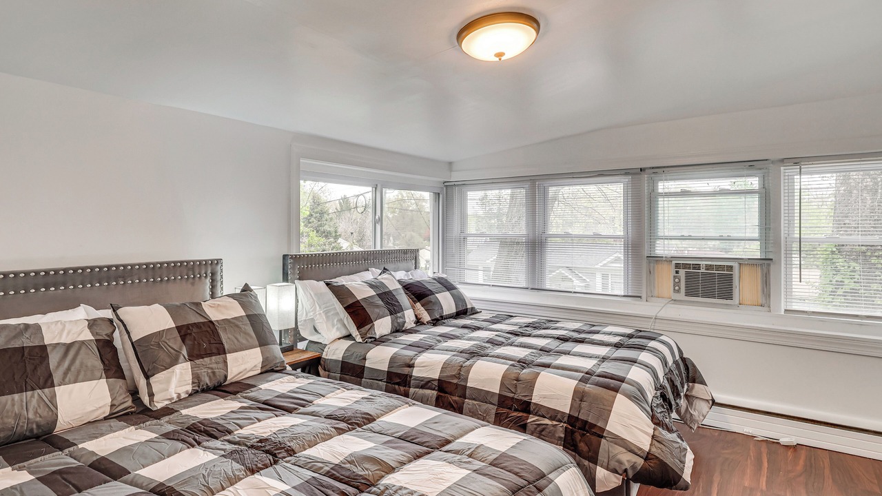 Photo of Bedroom in Lincoln Park