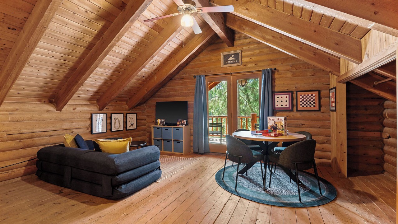 Photo of Livingroom in Martin City