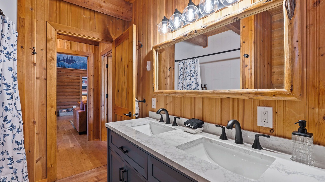 Photo of Bathroom in Martin City