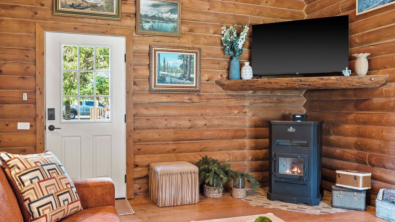 Photo of Livingroom in Martin City