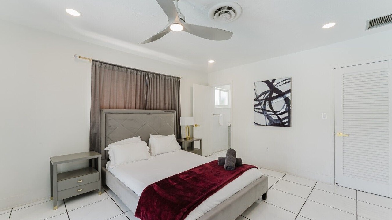 Photo of Bedroom in Pembroke Pines