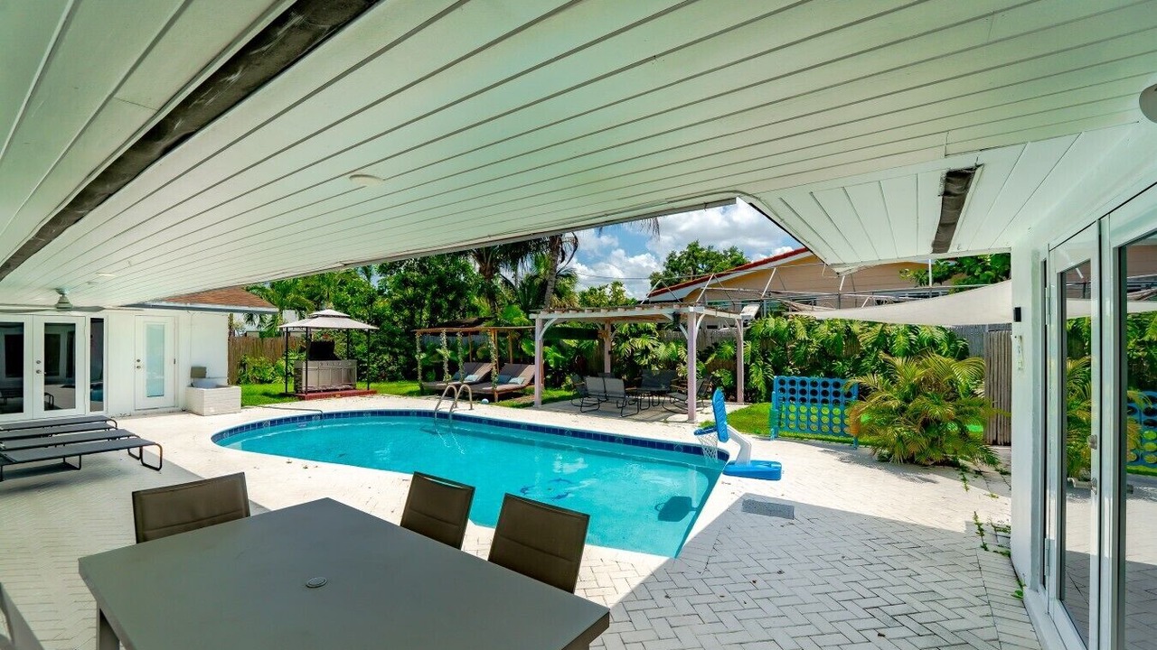 Photo of Outdoor in Pembroke Pines