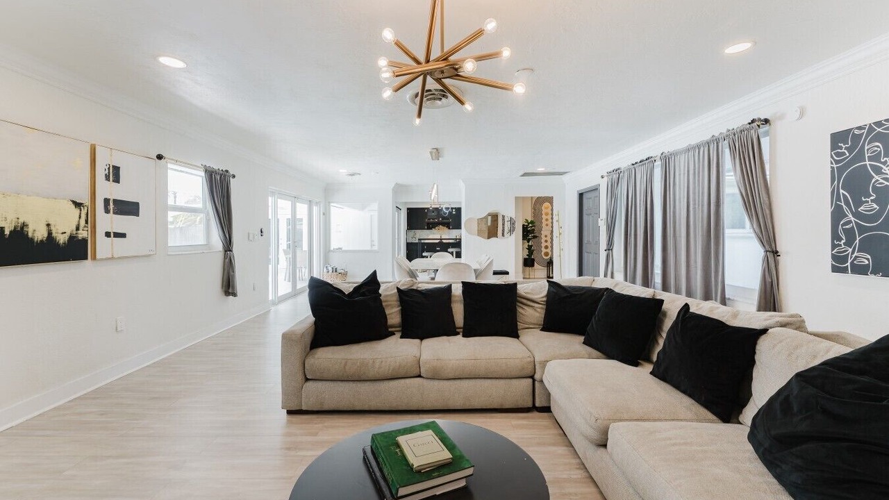 Photo of Livingroom in Pembroke Pines
