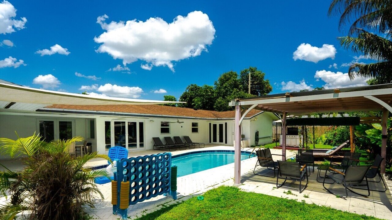Photo of Outdoor in Pembroke Pines