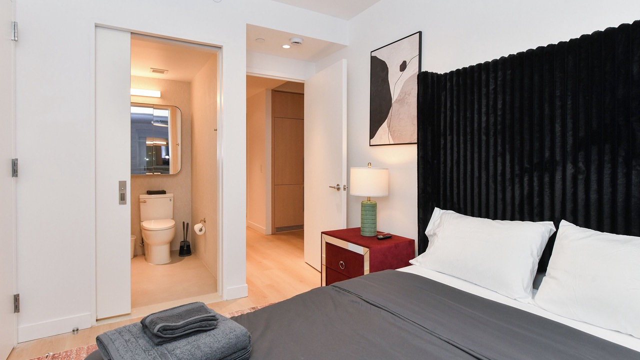 Photo of Bedroom in Financial District