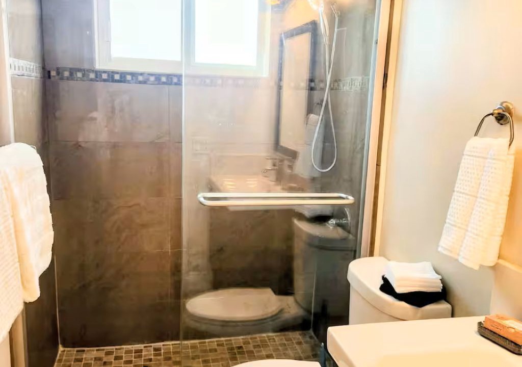 Photo of Bathroom in Sunrise