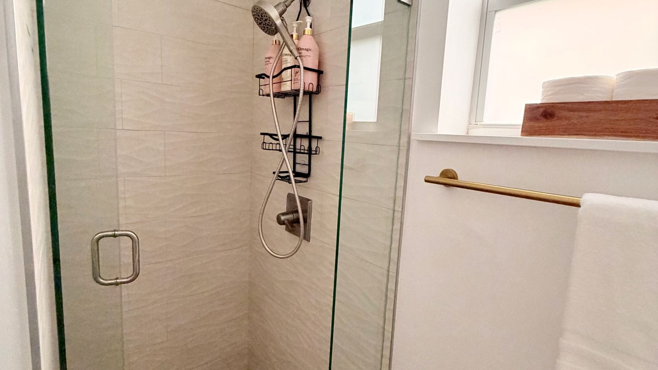 Photo of Bathroom in Colee Hammock