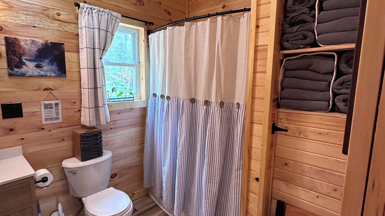 Photo of Bathroom in Nettie