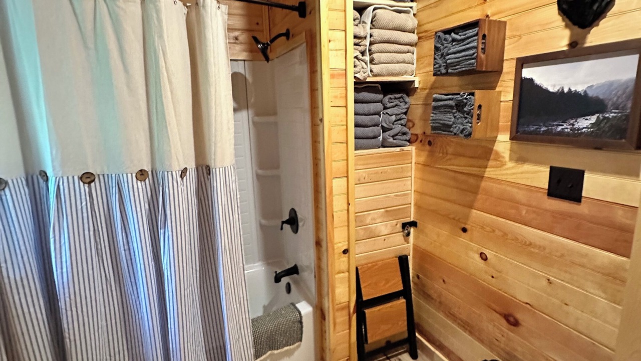Photo of Bathroom in Nettie