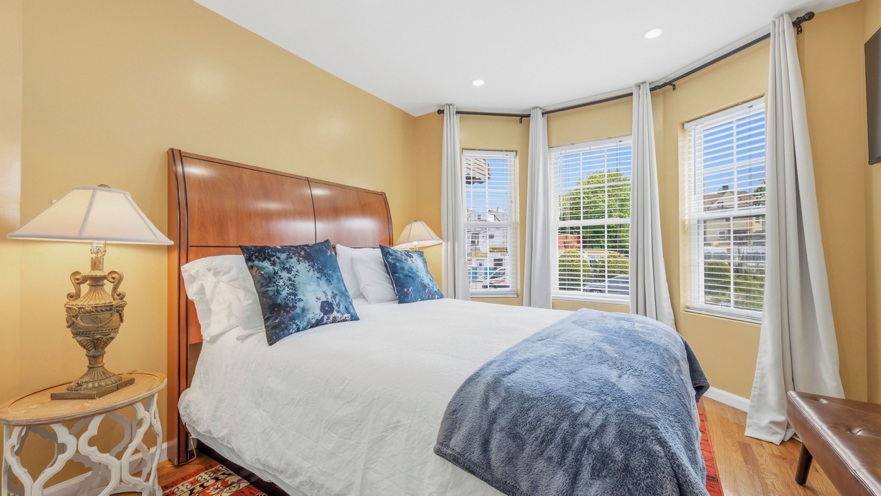 Photo of Bedroom in South Side