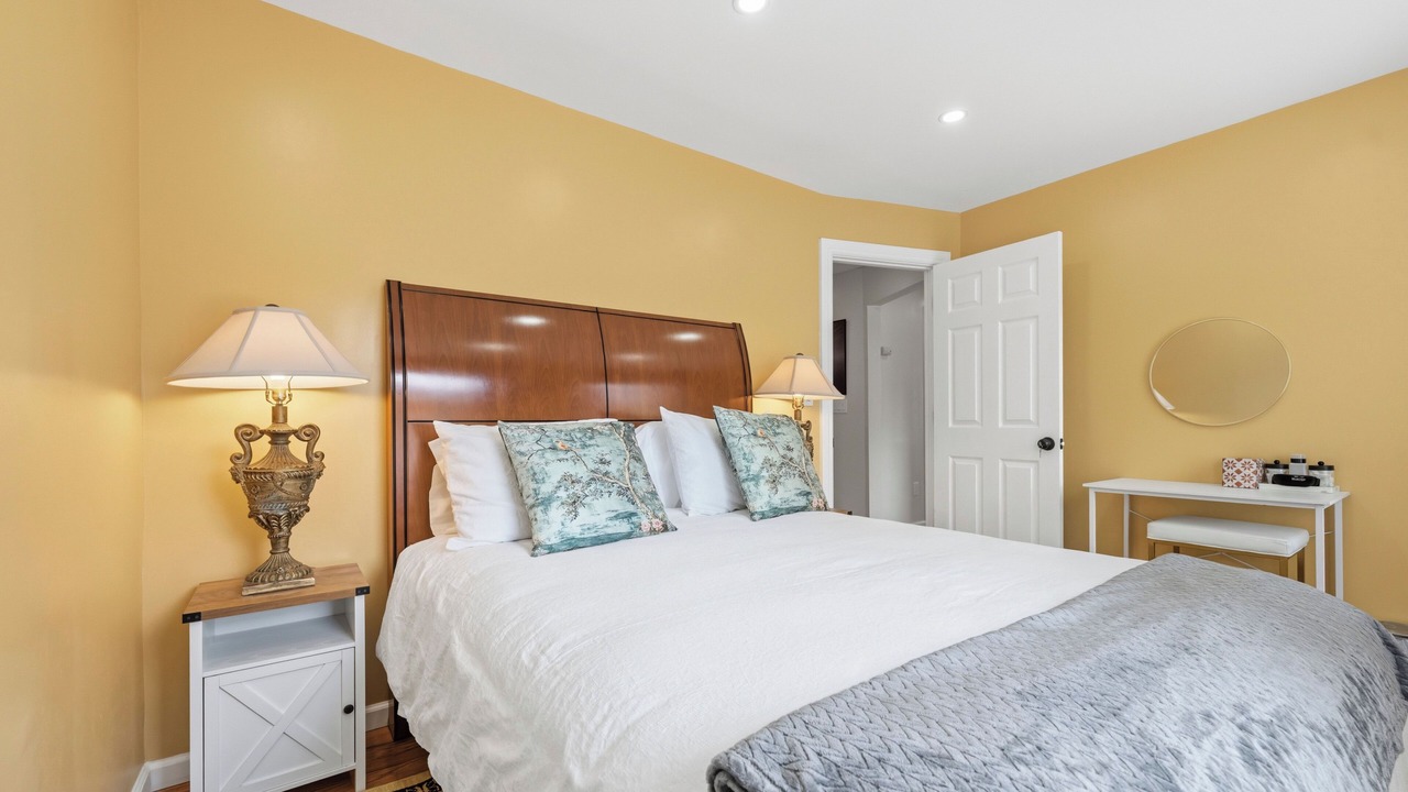 Photo of Bedroom in South Side