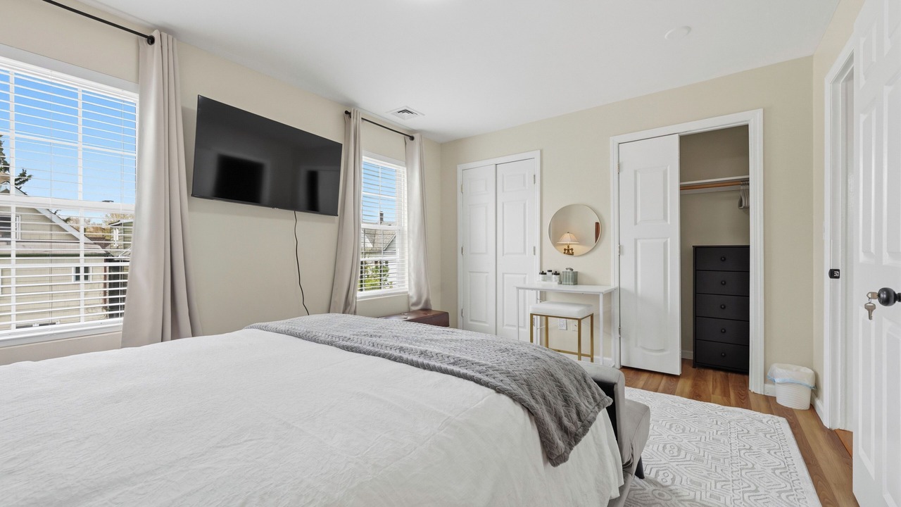 Photo of Bedroom in South Side