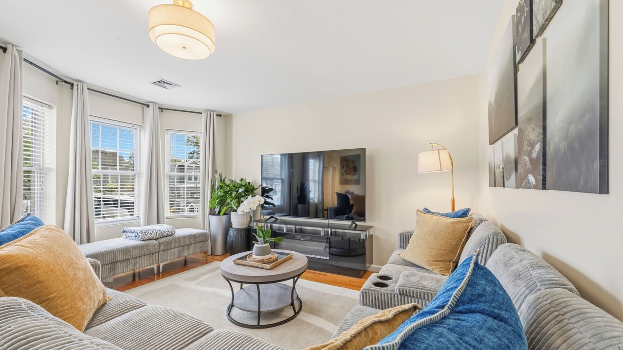 Photo of Livingroom in South Side