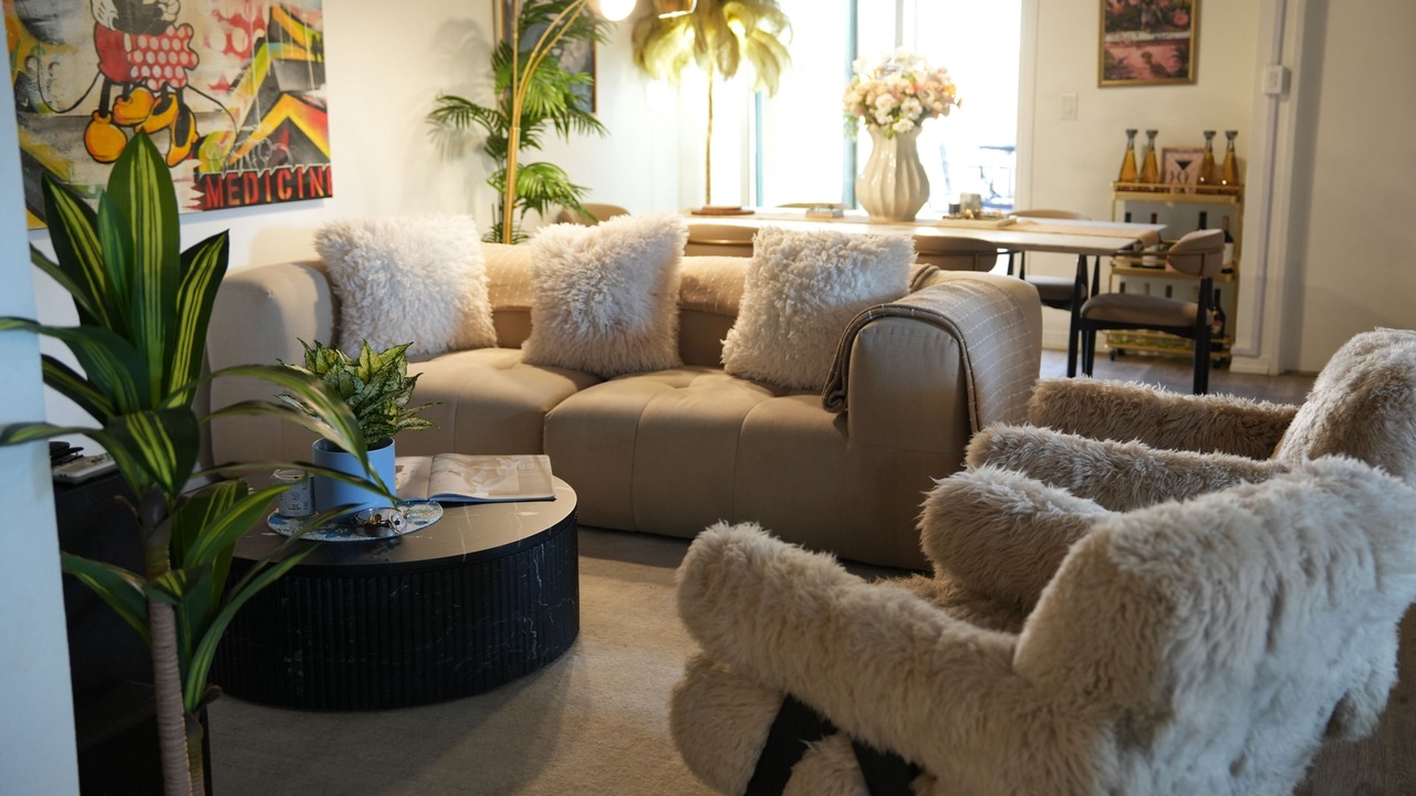 Photo of Livingroom in McLaughlin
