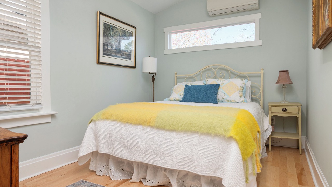 Photo of Bedroom in North Beach