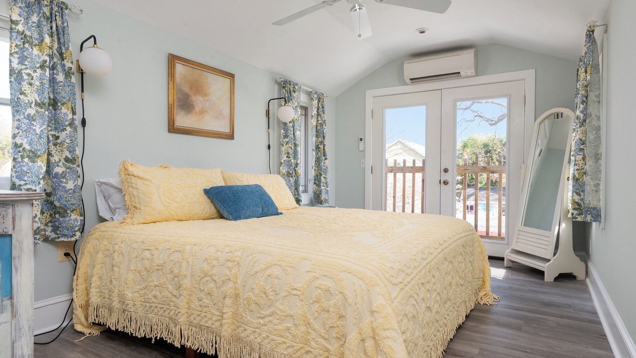 Photo of Bedroom in North Beach