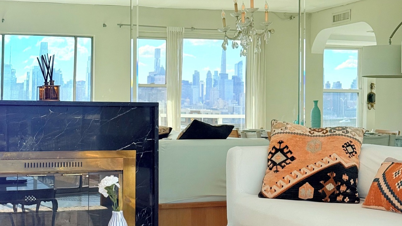 Photo of Livingroom in Weehawken