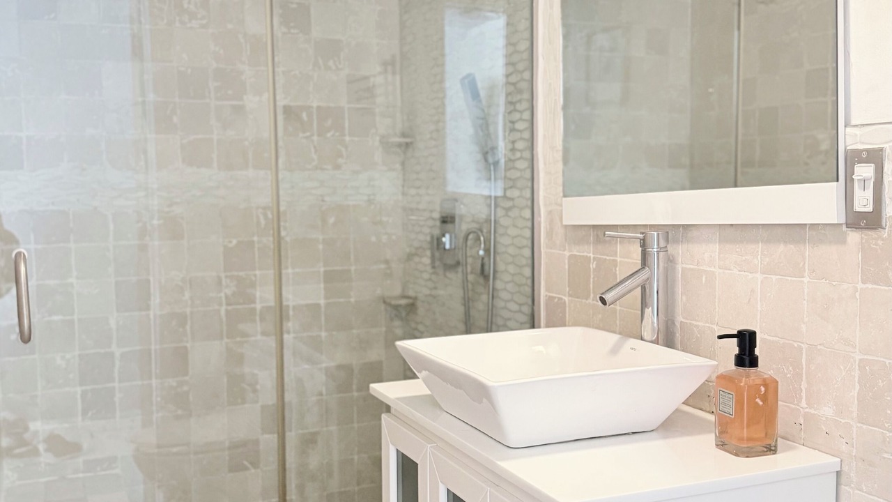 Photo of Bathroom in Weehawken