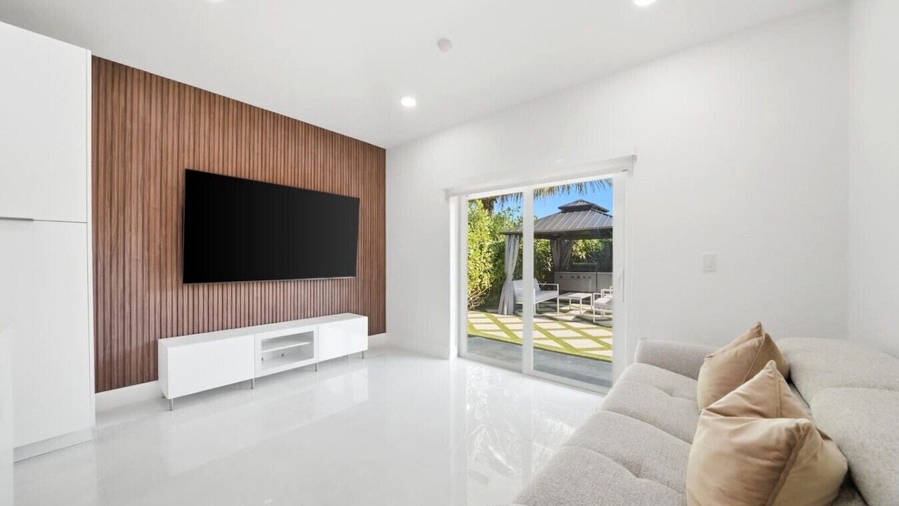 Photo of Livingroom in Miami Gardens