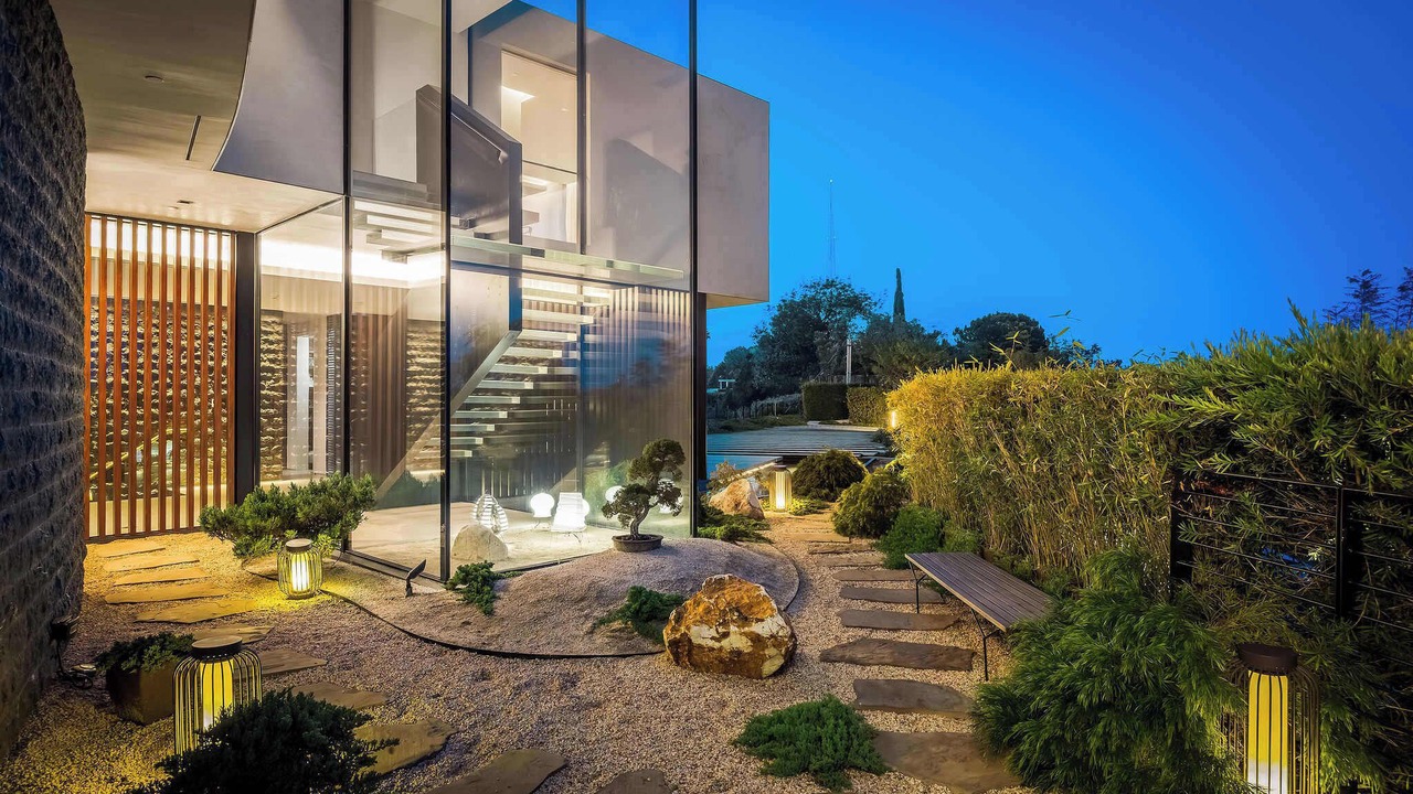 Photo of Outdoor in Hollywood Hills