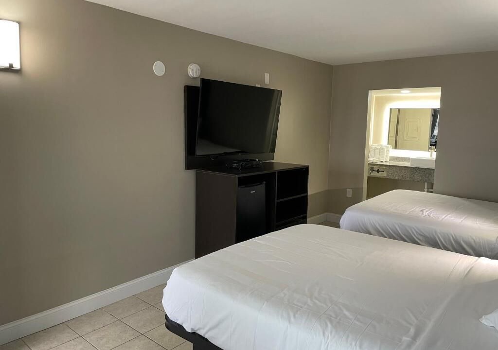 Photo of Bedroom in Seaside Heights