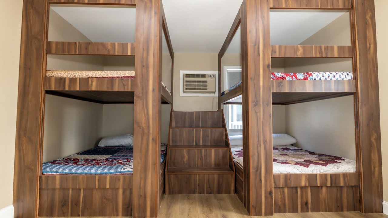 Photo of Bedroom in Seaside Heights