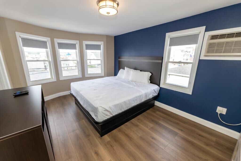 Photo of Bedroom in Seaside Heights