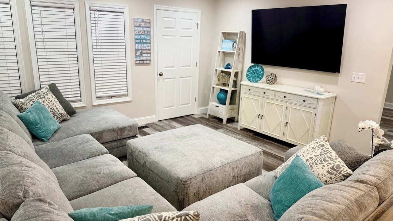 Photo of Livingroom in Cedar Neck