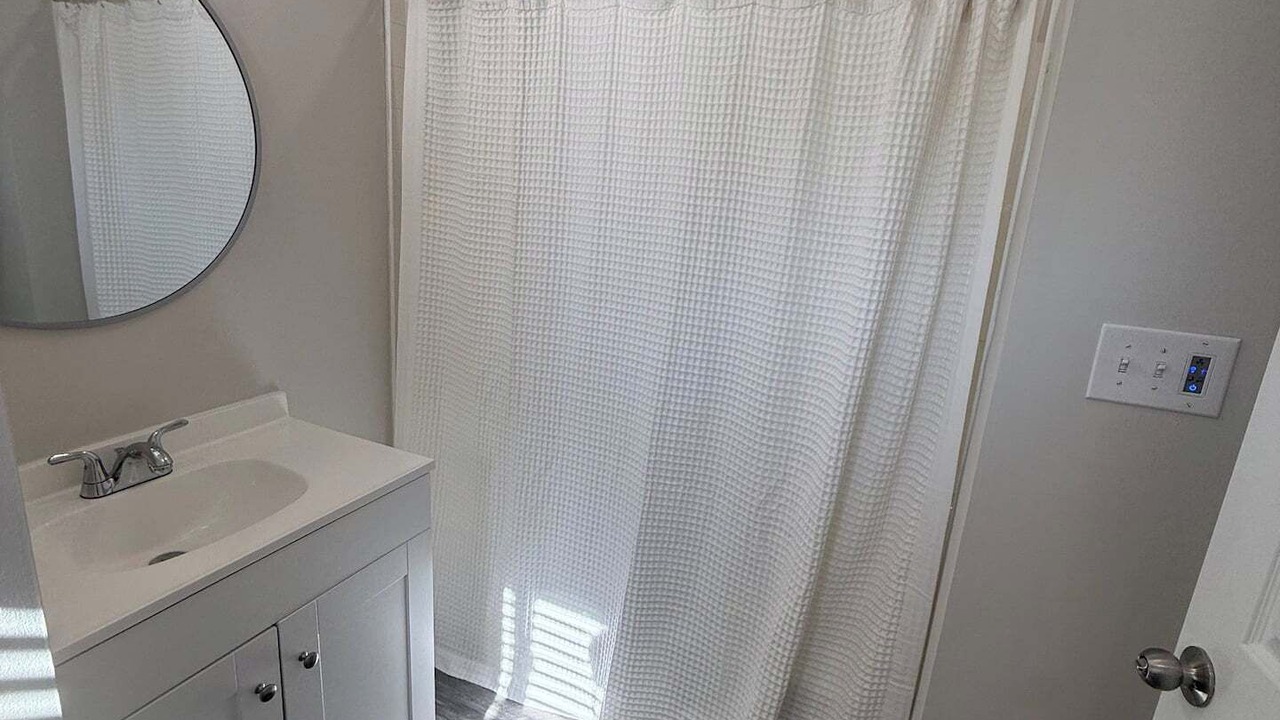 Photo of Bathroom in Cedar Neck