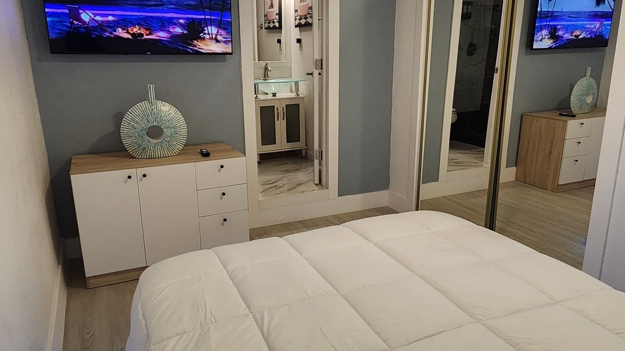 Photo of Bedroom in Palm Springs North